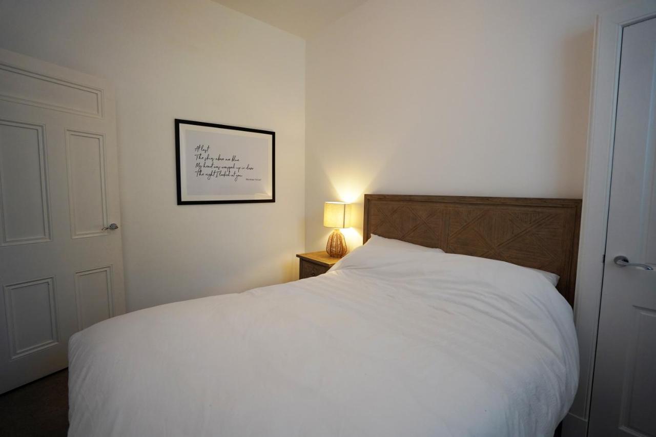 House No2 With Amazing Sea Views And Private Garden Onto Beach. * Fairlie