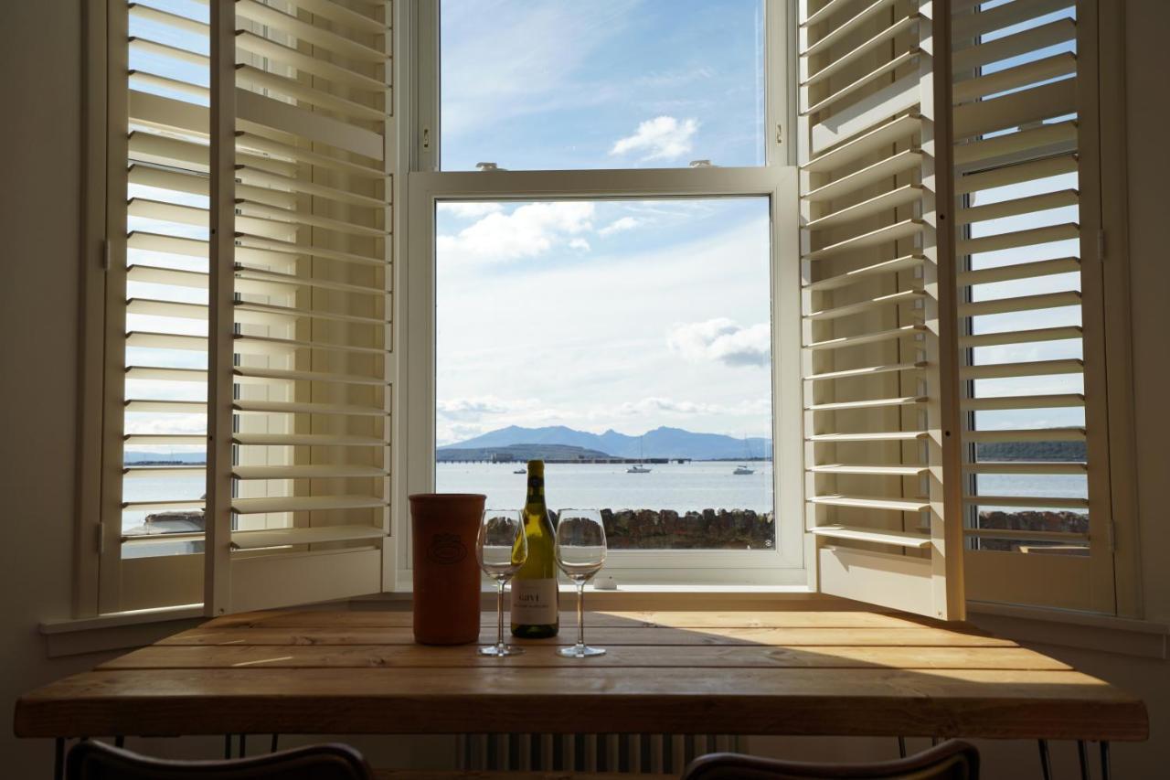 Apartment House No2 With Amazing Sea Views And Private Garden Onto Beach. *