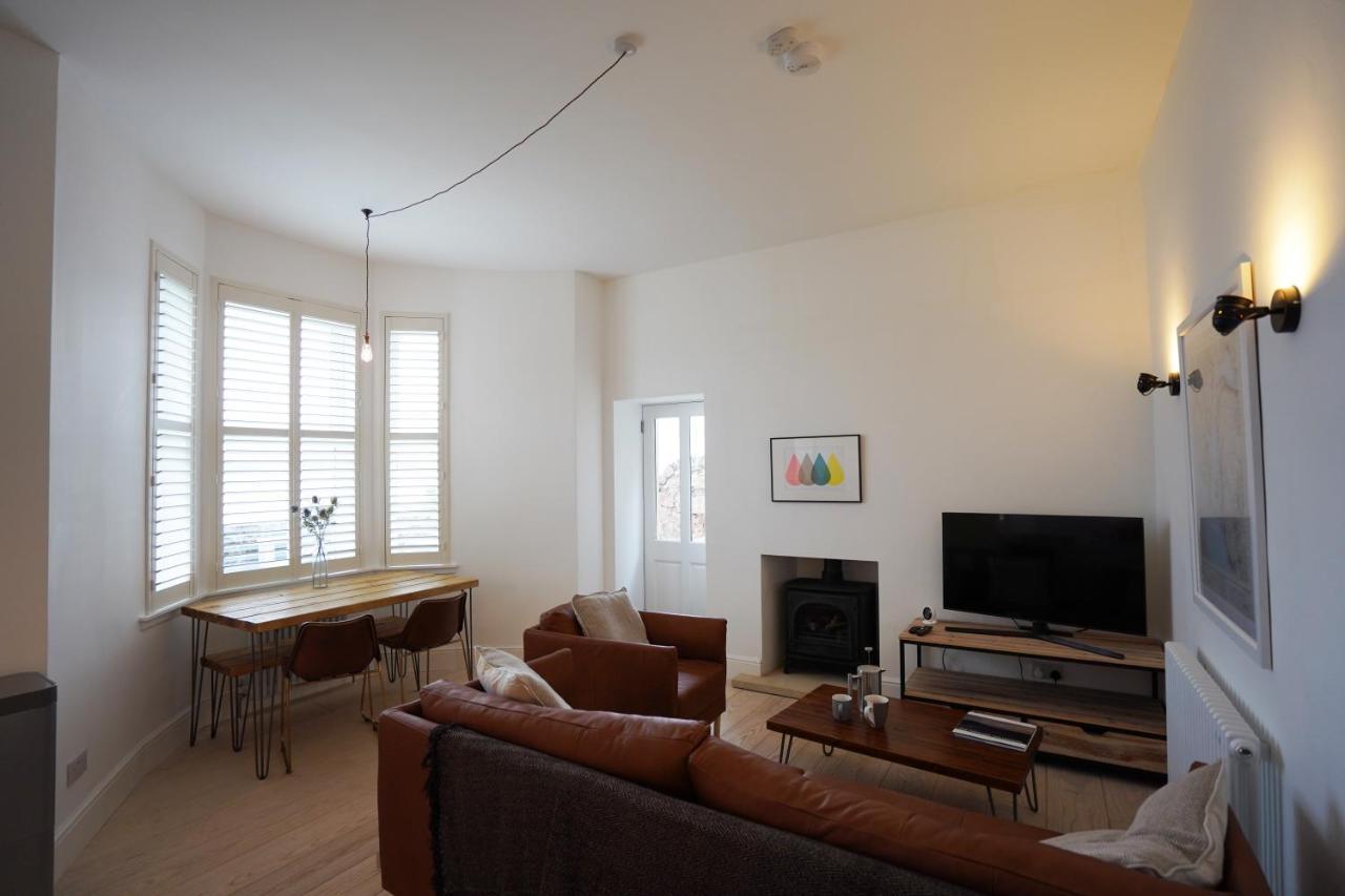 Apartment House No2 With Amazing Sea Views And Private Garden Onto Beach.